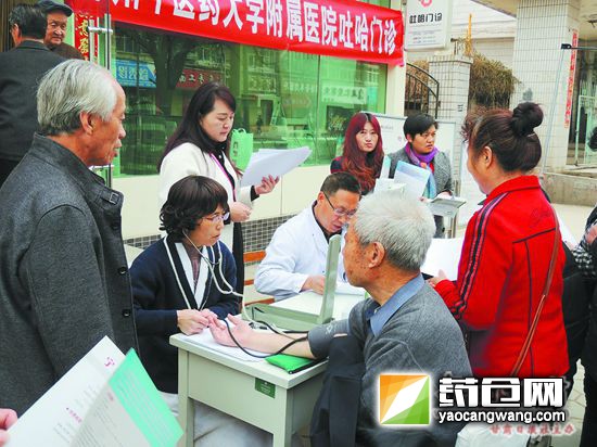 4月1日，记者从甘肃中医药大学附属医院吐哈门诊部了解到，该门诊部将对老年居民开展为期一个月中医免费体检活动。具体时间为，每周三早8时至10时20分，每周计划安排50人。体检项目包括血糖、血压、心电图、中医辨证等。